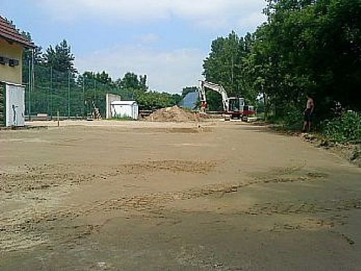 Auskoffern und Planie erstellen Auskoffern und Planie erstellen